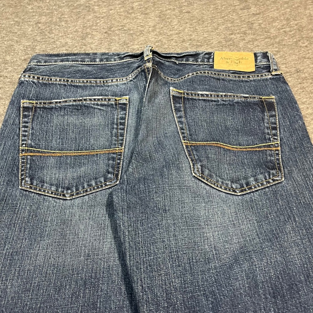 Abercrombie & Fitch Mens Wide Leg Relaxed Fit Distressed Blue Jeans 33x32 - Picture 3 of 5